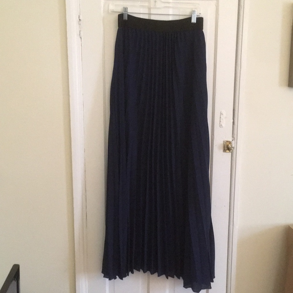 Le Lis Navy Pleated Maxi Skirt